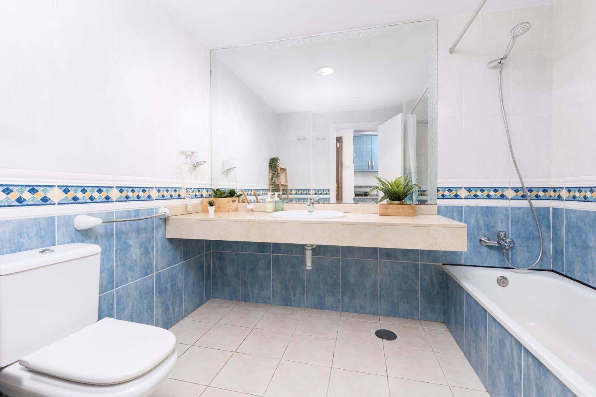 Home2book Tranquil Oasis Apt, Pool & Terrace *